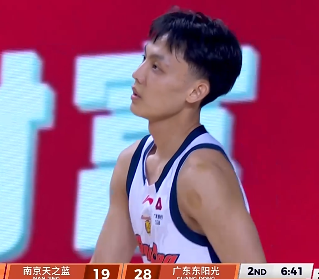 半岛体育娱乐-广东87-71同曦！球员评分：3人满分，3人良好，1人合格