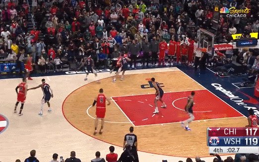 见证历史！德罗赞跨年背靠背压哨绝杀 NBA第一人！